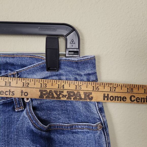 Old Navy Womens Blue High Rise Light Wash‎ Distressed Boyfriend Jeans Size 8 - Picture 12 of 12